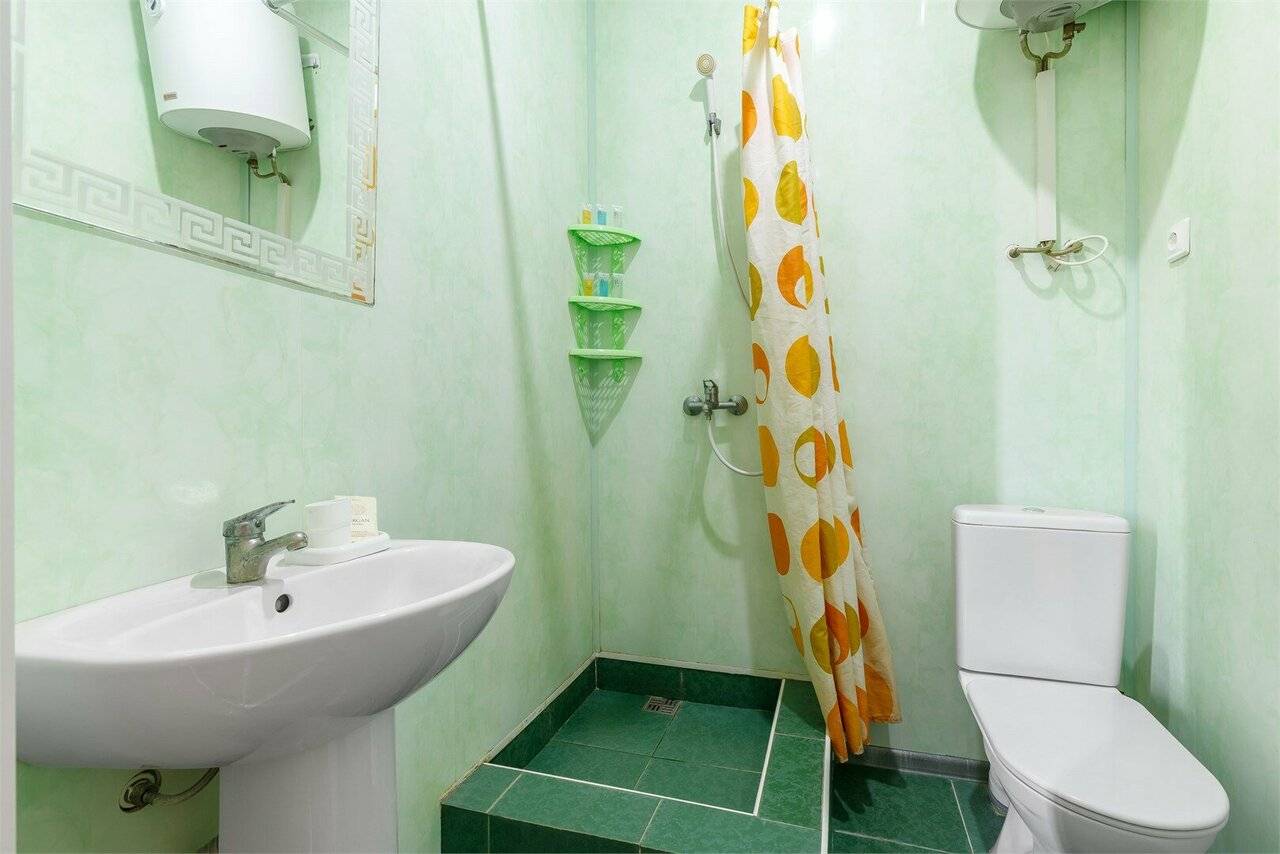 Фотографии номера Люкс с балконом в Гостинице Сашенька Южная Озереевка