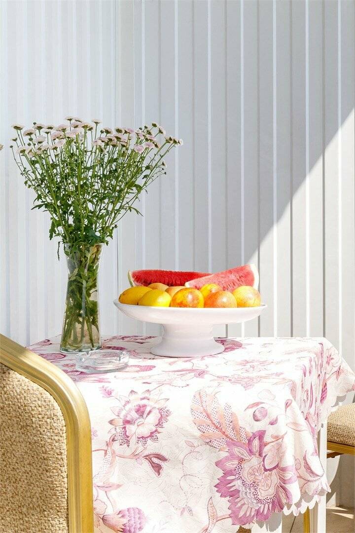 Фотографии номера Люкс с балконом в Гостинице Сашенька Южная Озереевка