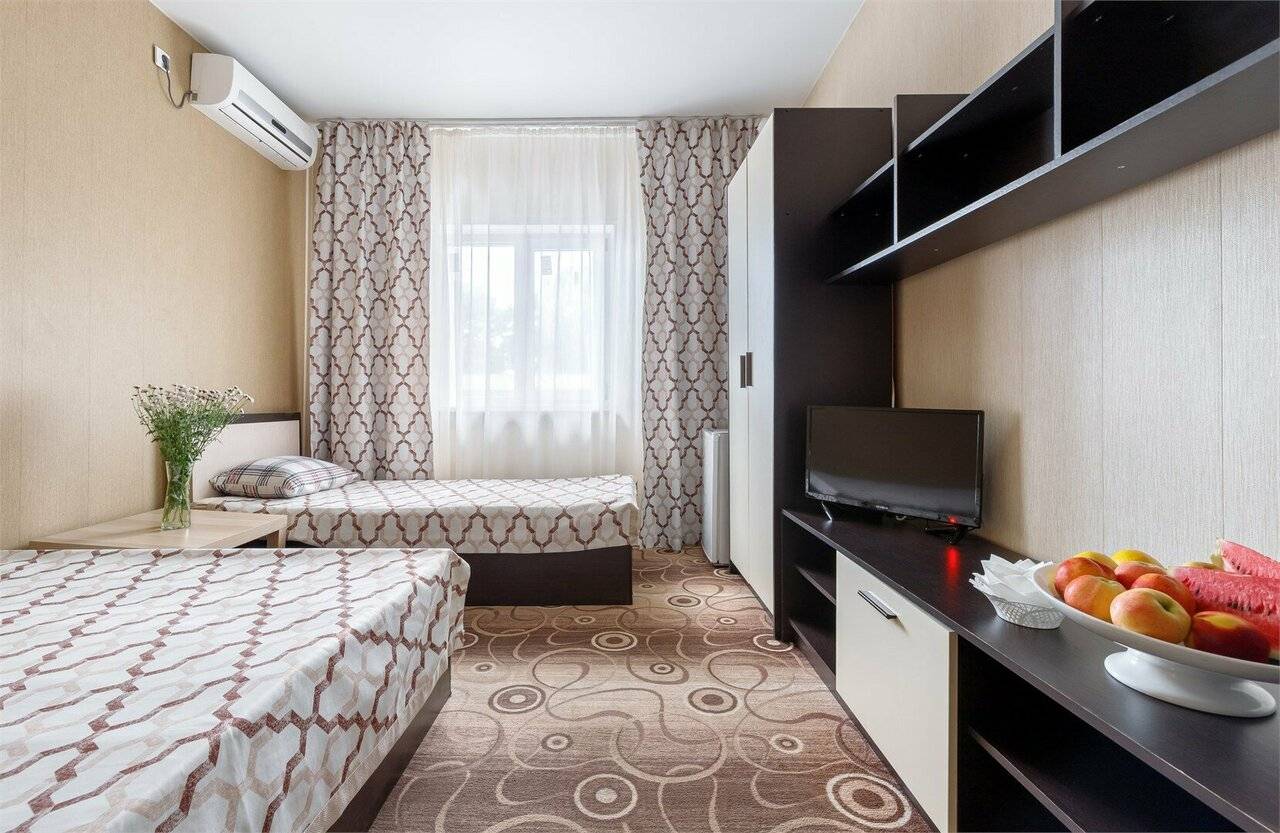 Фотографии номера Трехместный в Гостинице Сашенька Южная Озереевка